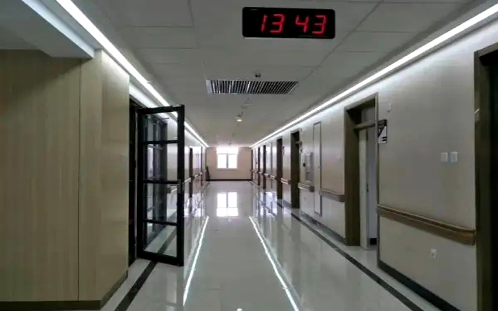 病房衛(wèi)生間門(mén)是什么做的